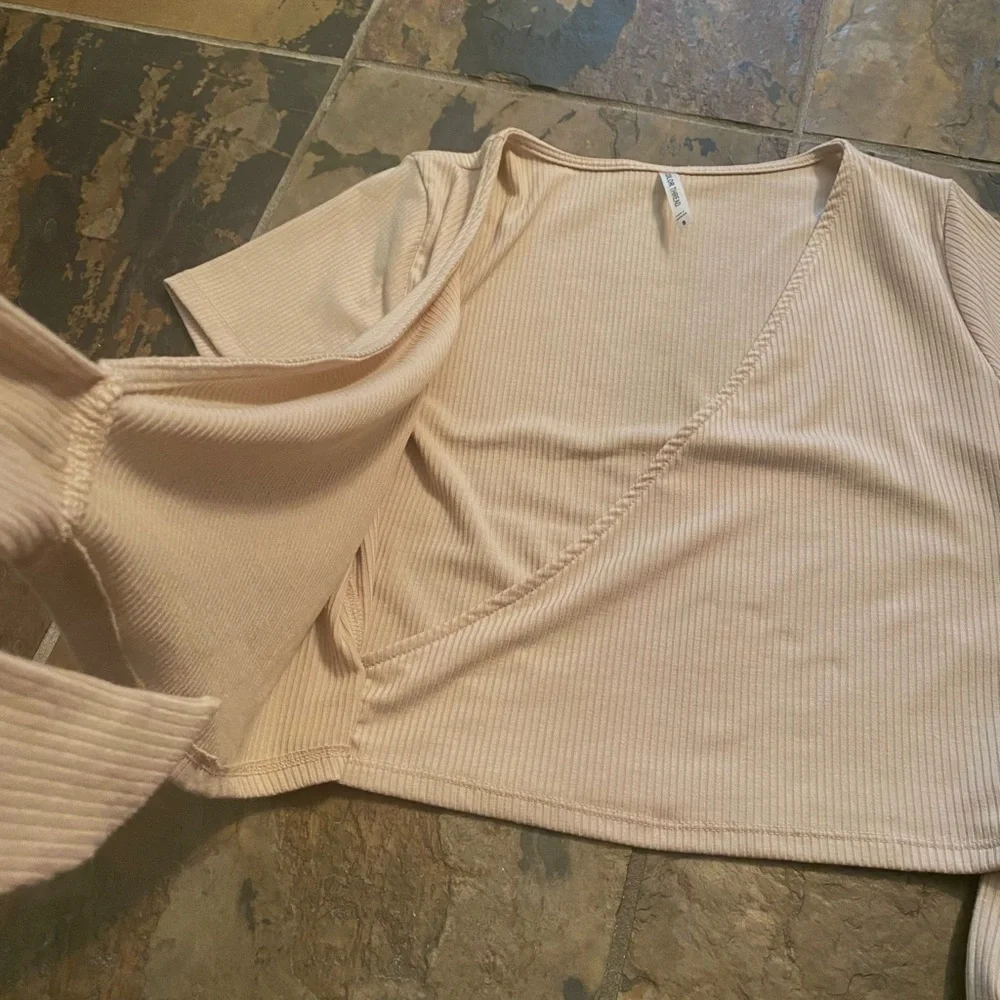 Color Thread Ribbed Beige Wrap Crop Top - Picture 6 of 6